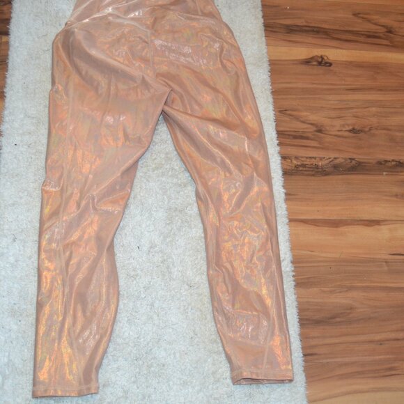 Iridescent Fabletics Leggings. Size M   Only wore a few times. - Picture 5 of 5